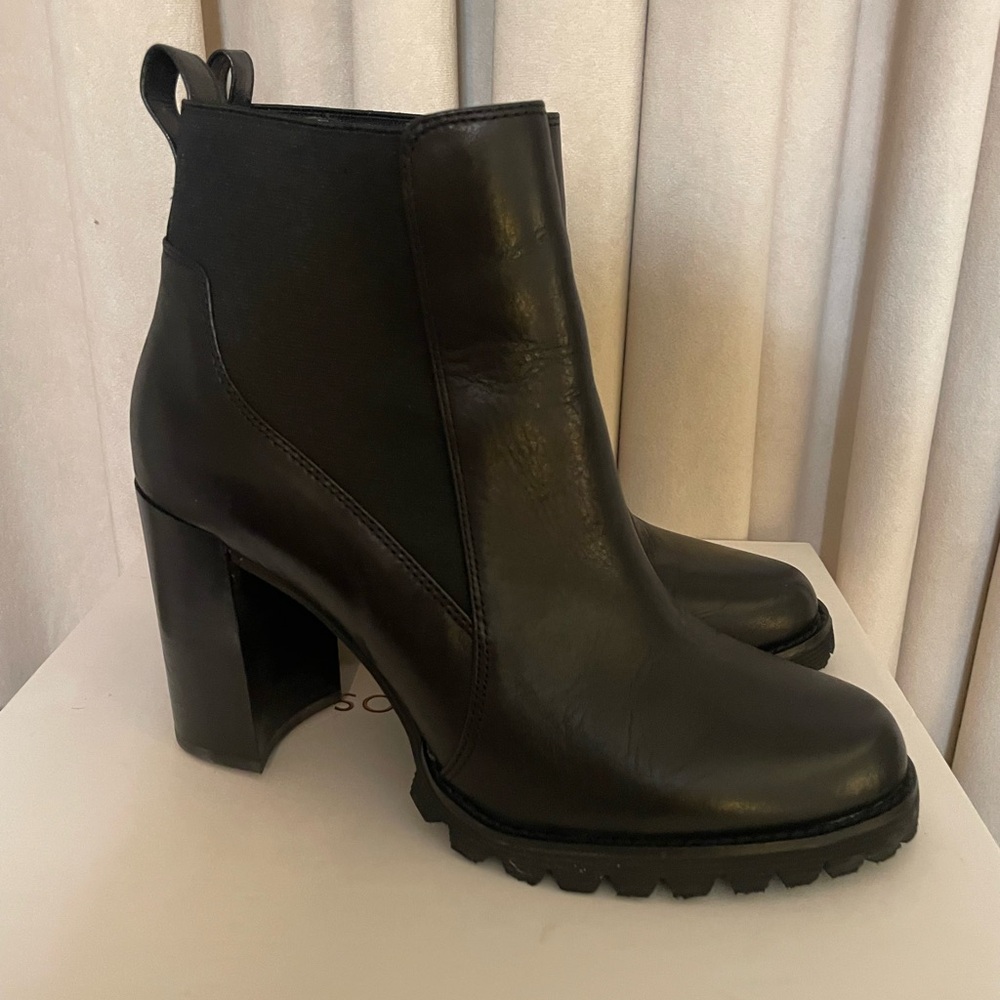 Black Heeled Boots with Chunky Heel and Treaded Sole